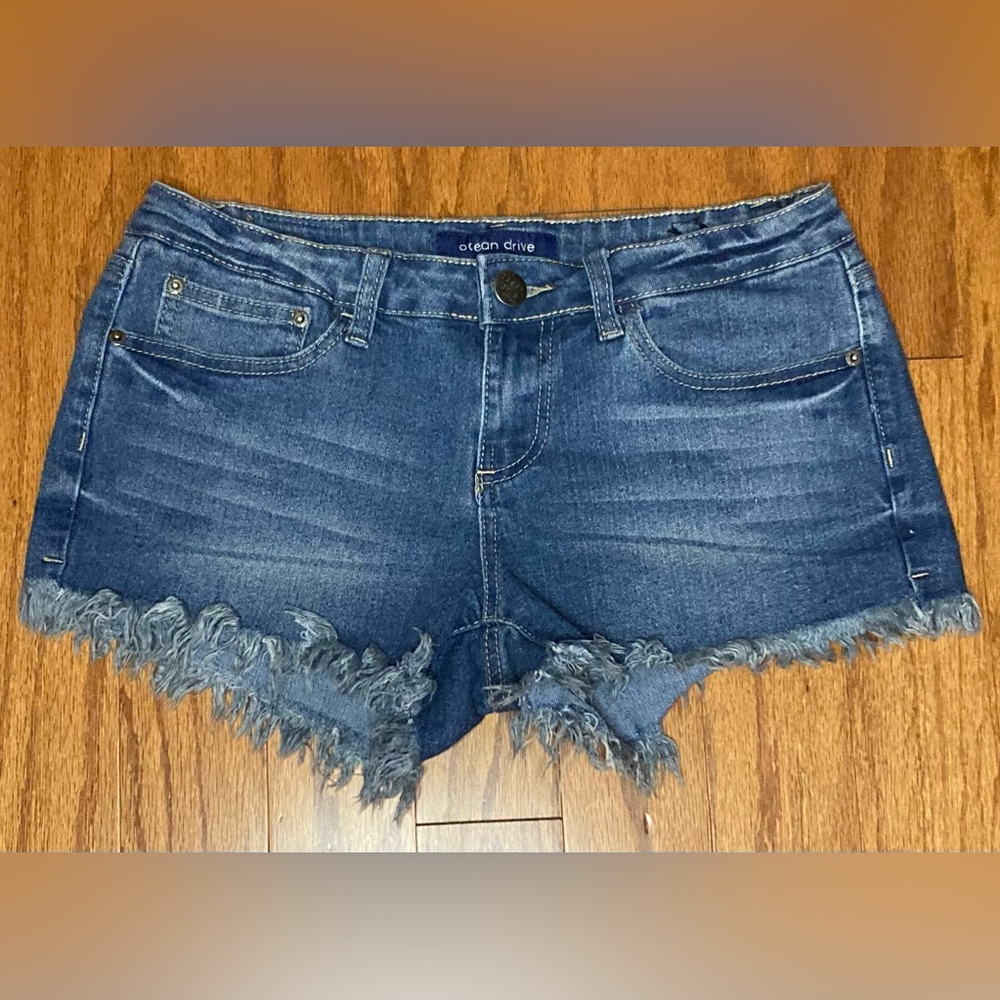 Ocean drive-‎ Dark blue Jean shorts distressed, mini shorts Size 9
